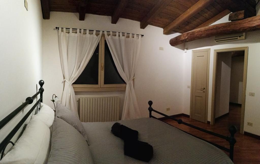 Farolfi Apartments Pepoli โบโลญญา ภายนอก รูปภาพ