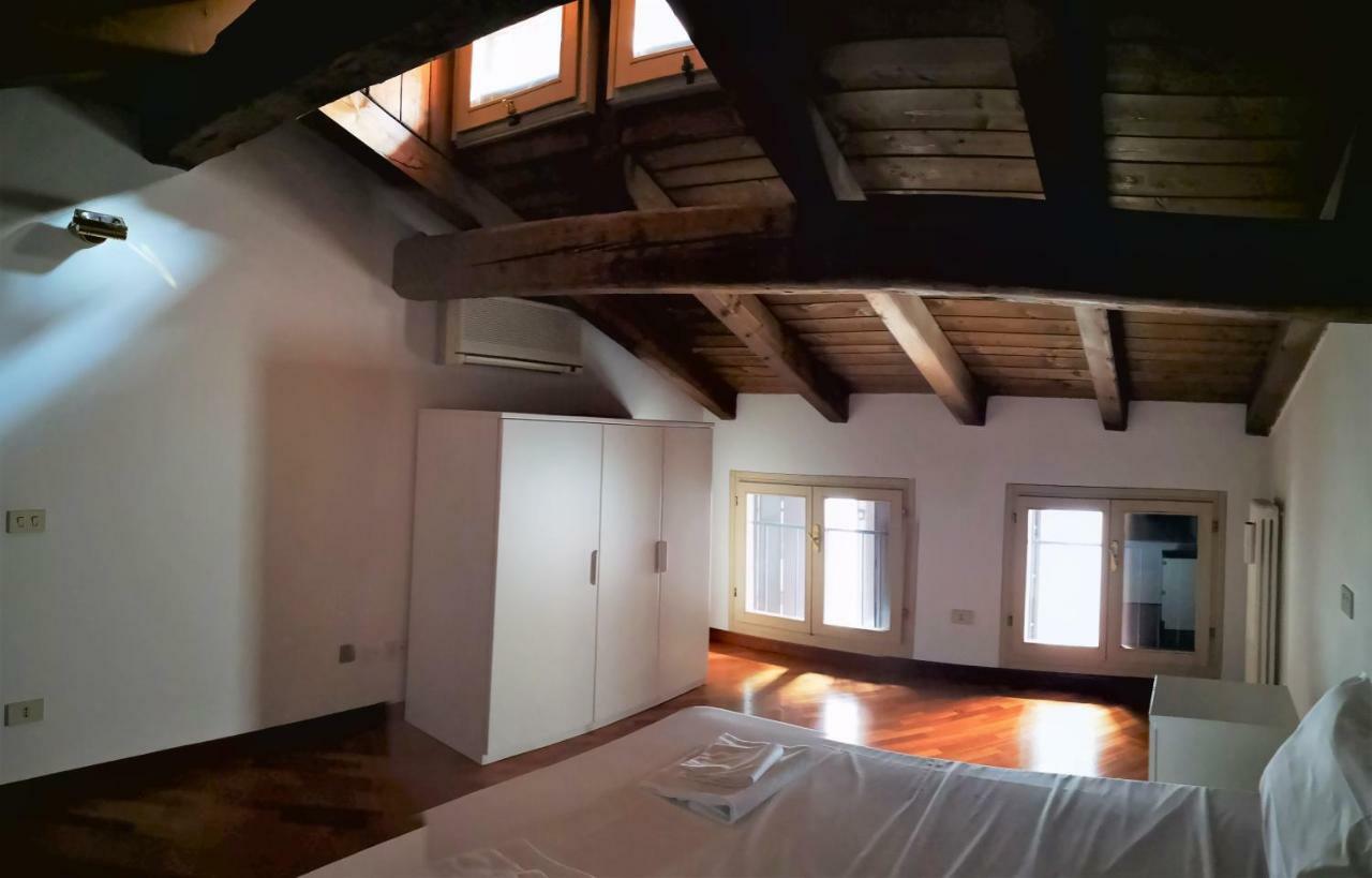 Farolfi Apartments Pepoli โบโลญญา ภายนอก รูปภาพ