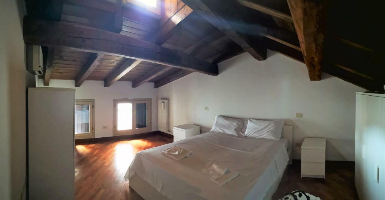 Farolfi Apartments Pepoli โบโลญญา ภายนอก รูปภาพ