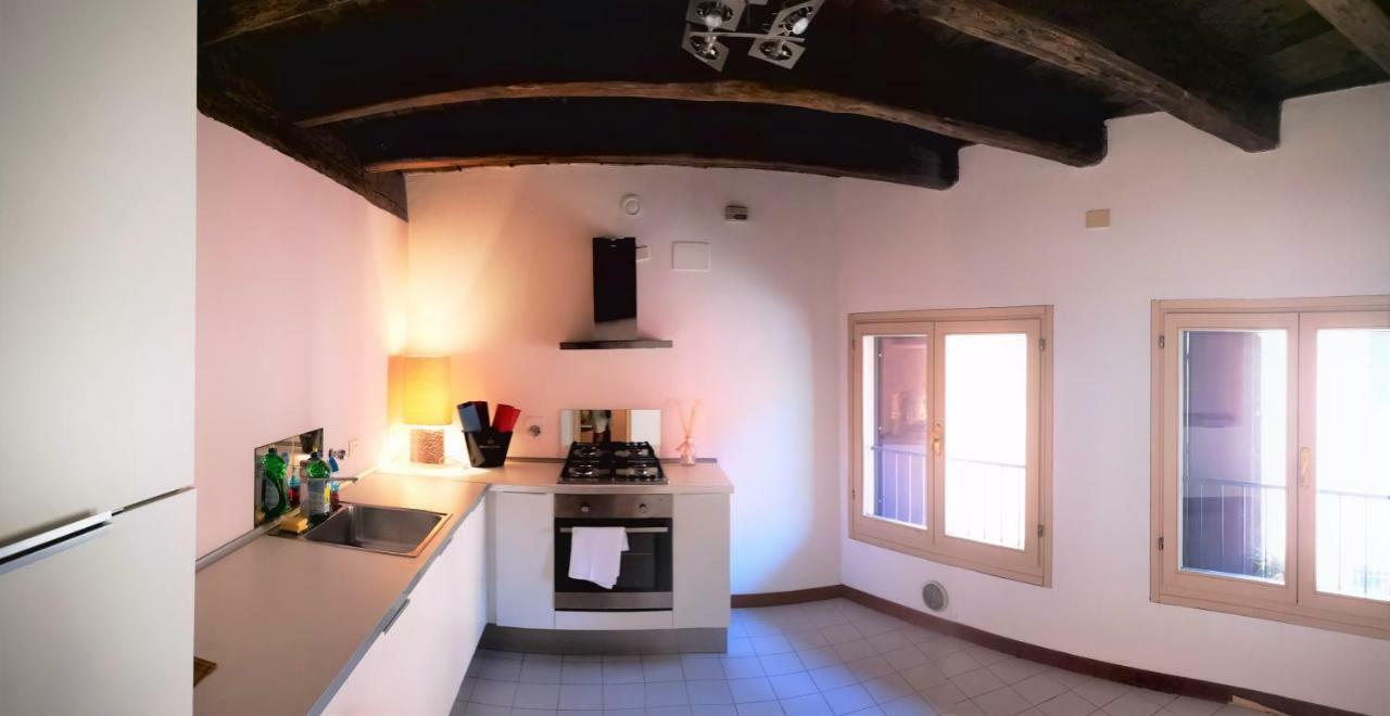 Farolfi Apartments Pepoli โบโลญญา ภายนอก รูปภาพ