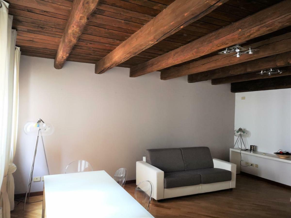 Farolfi Apartments Pepoli โบโลญญา ภายนอก รูปภาพ